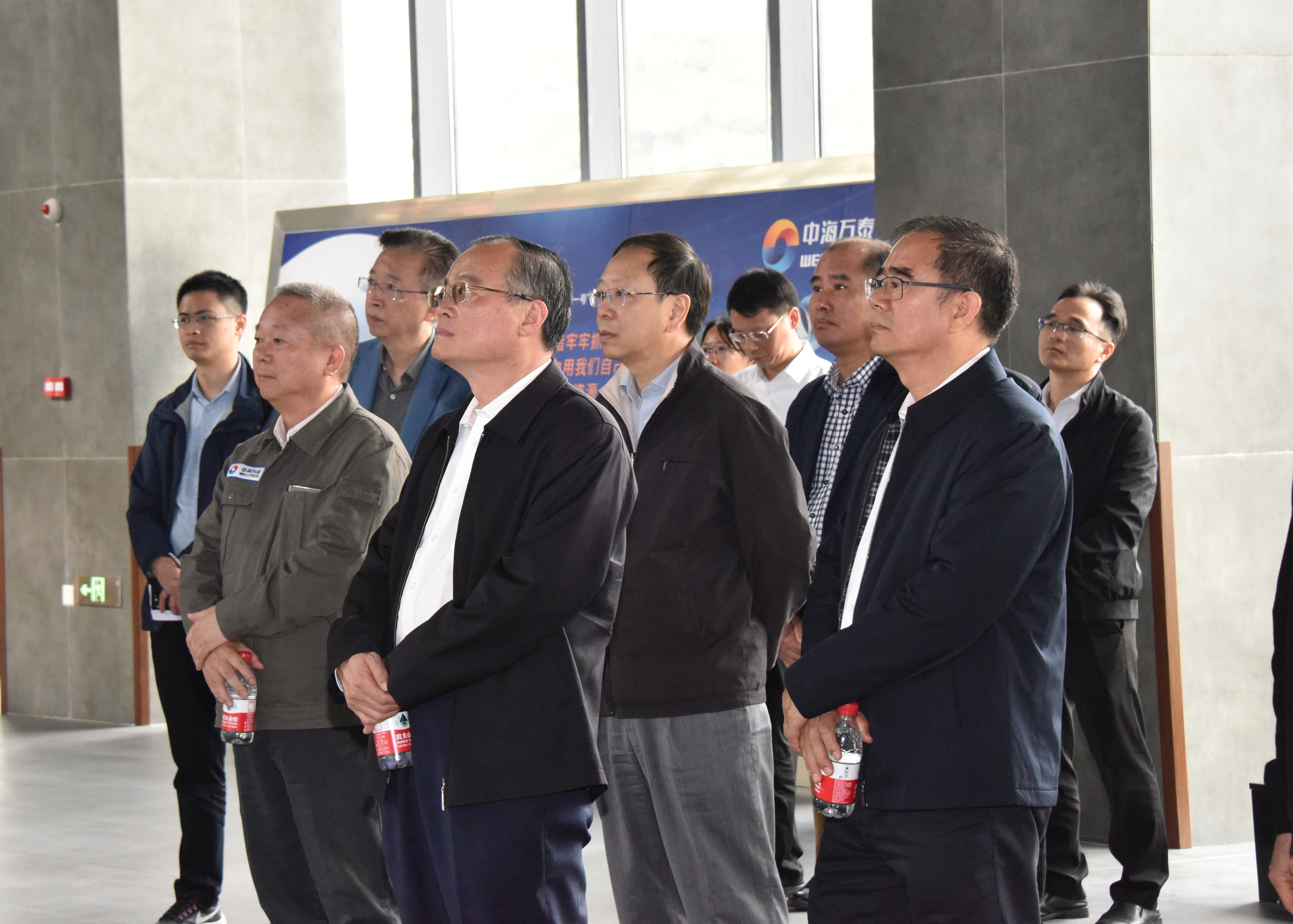 2023年3月14日  廣東省政協(xié)黨組成員、副主席袁寶成一行領導到中海萬泰調(diào)研